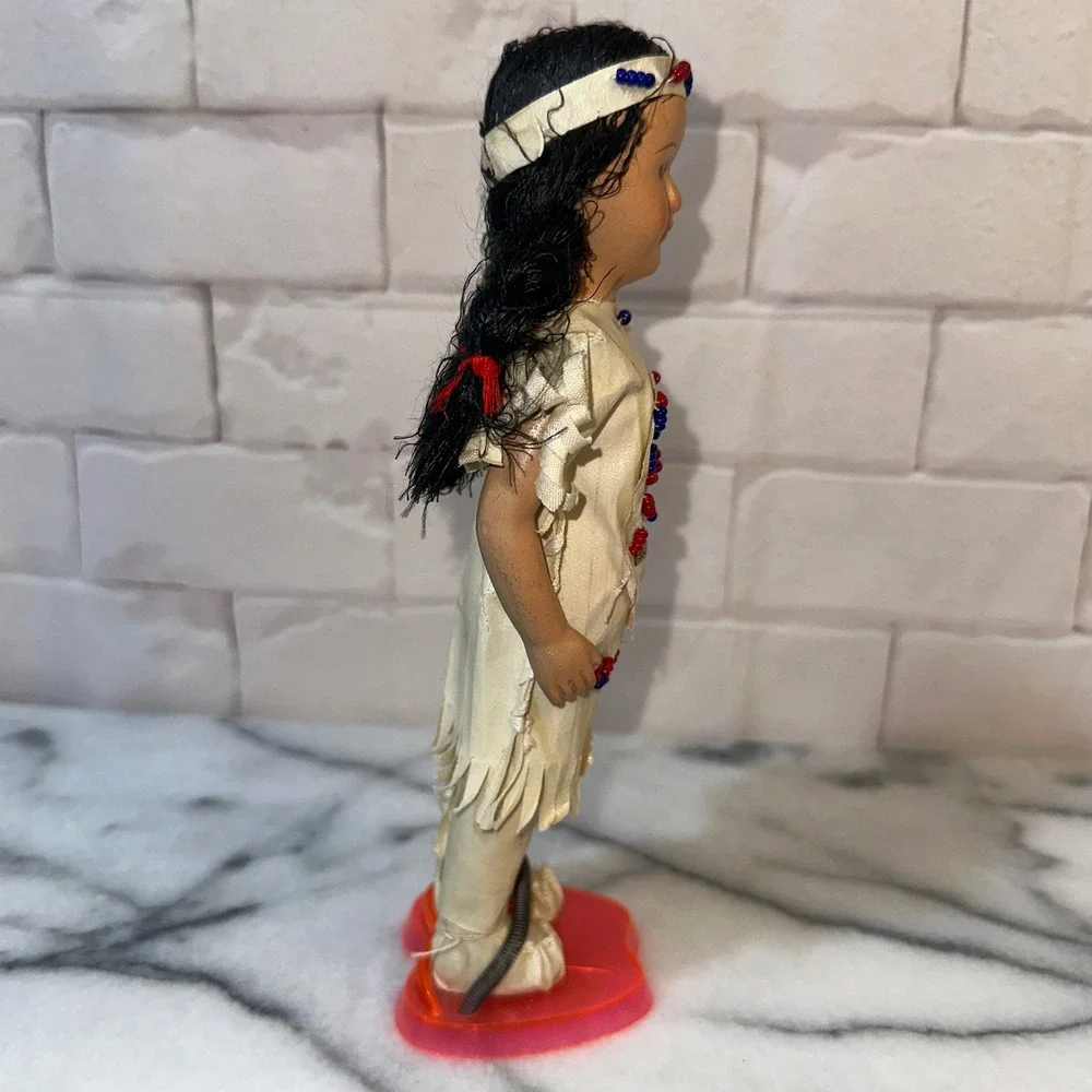 Vintage Lincolns Tomb Springfield Illinois Souvenir Doll Beaded Fringe 7 inch